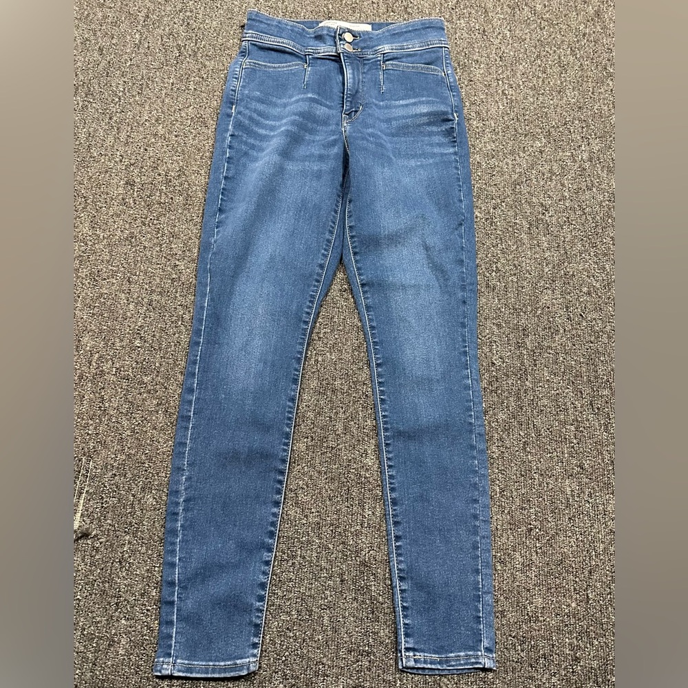 Levi’s High Rise Super Skinny Shaping Jeans